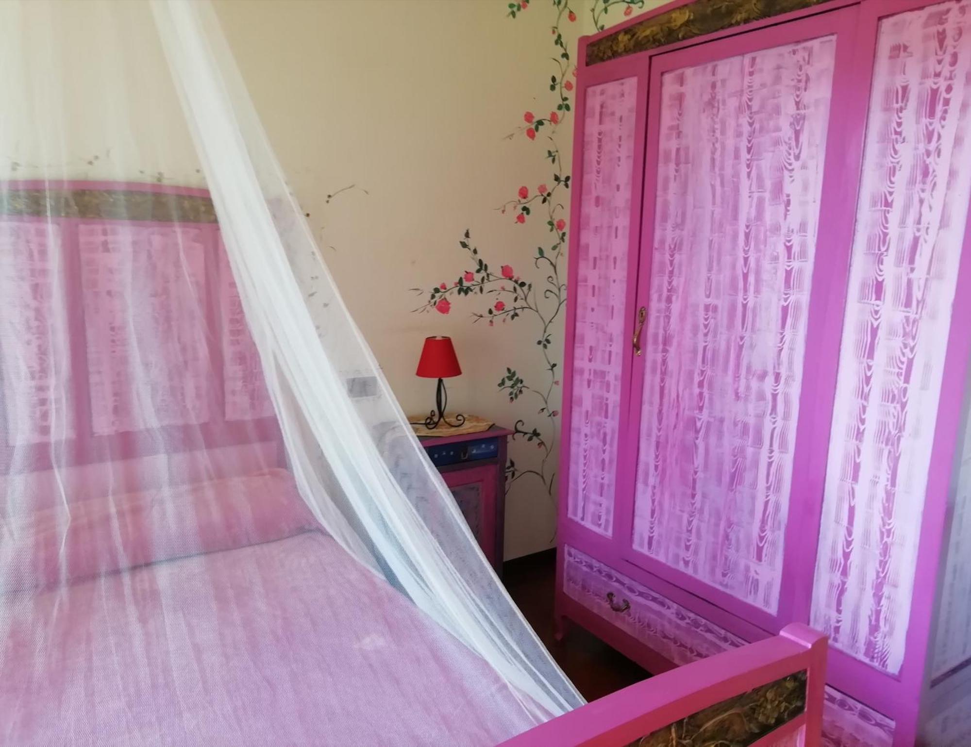 Bed and Breakfast Il Nido Del Pettirosso Борґоманеро Номер фото